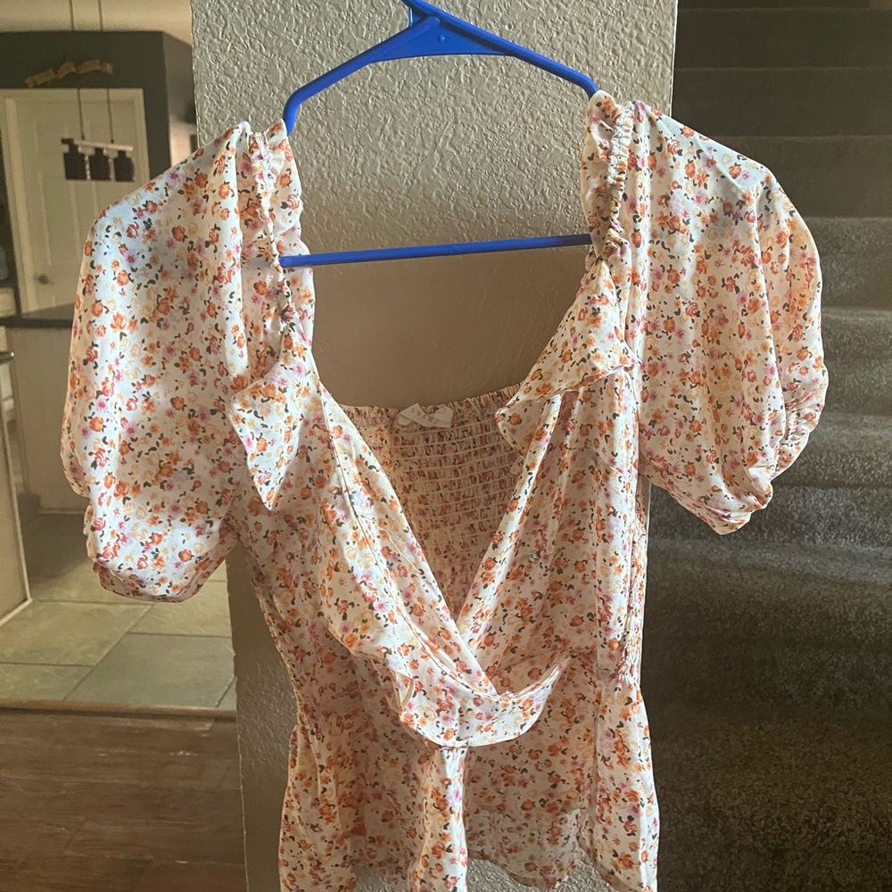 Cute floral top